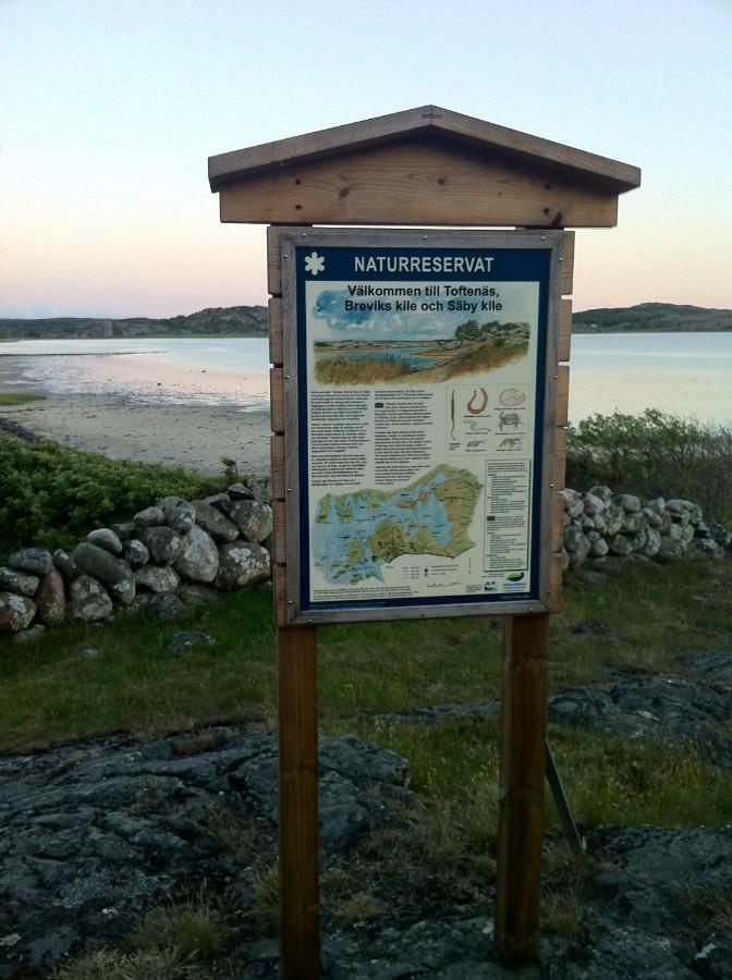 Stuga I Naturskoent Omrade Pa Vaestra Tjoern Saby Екстериор снимка